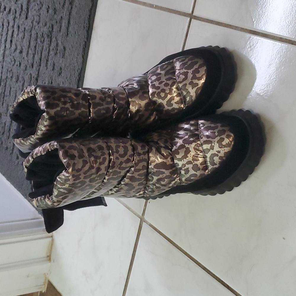 Kate Spade Frosty Leopard print cold weather winter boots